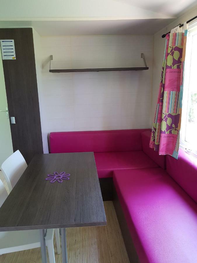 Hotel Camping Le Mouliat Moncrabeau Exterior foto
