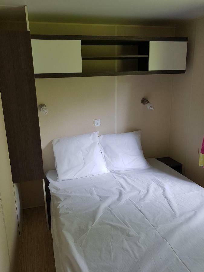 Hotel Camping Le Mouliat Moncrabeau Exterior foto