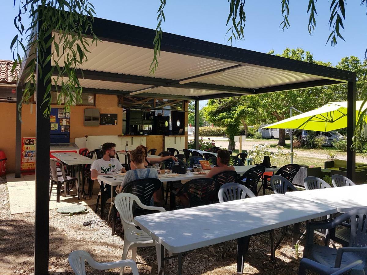 Hotel Camping Le Mouliat Moncrabeau Exterior foto